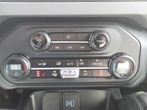 Used 2023 Ford Bronco Everglades AWD/4WD image 31