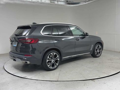 Used 2023 BMW X5 xDrive40i w/ Executive Package AWD/4WD image 2