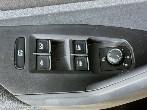 Used 2024 Volkswagen Jetta S image 15