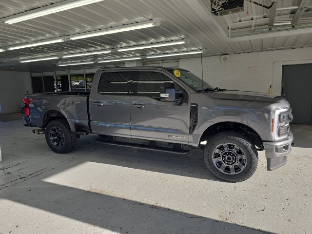 Used 2024 Ford F250 Lariat w/ Lariat Ultimate Package AWD/4WD image 6