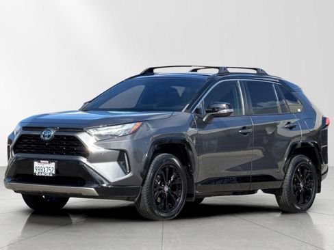 Used 2022 Toyota RAV4 XSE image 7
