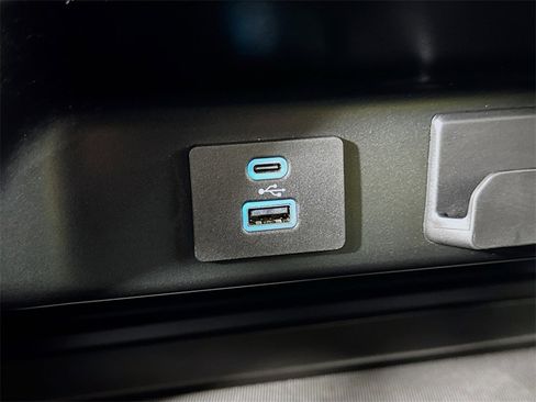 Used 2022 Ford F150 XLT w/ Equipment Group 301A Mid image 20