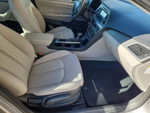 Used 2017 Hyundai Sonata SE image 11