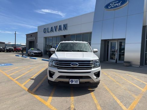Used 2019 Ford Expedition XLT w/ Equipment Group 202A image 2