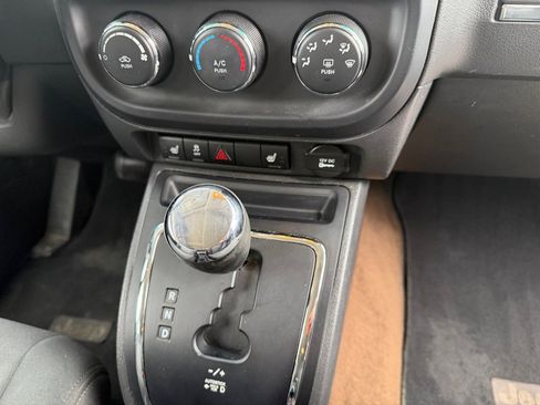 Used 2014 Jeep Patriot Latitude image 23