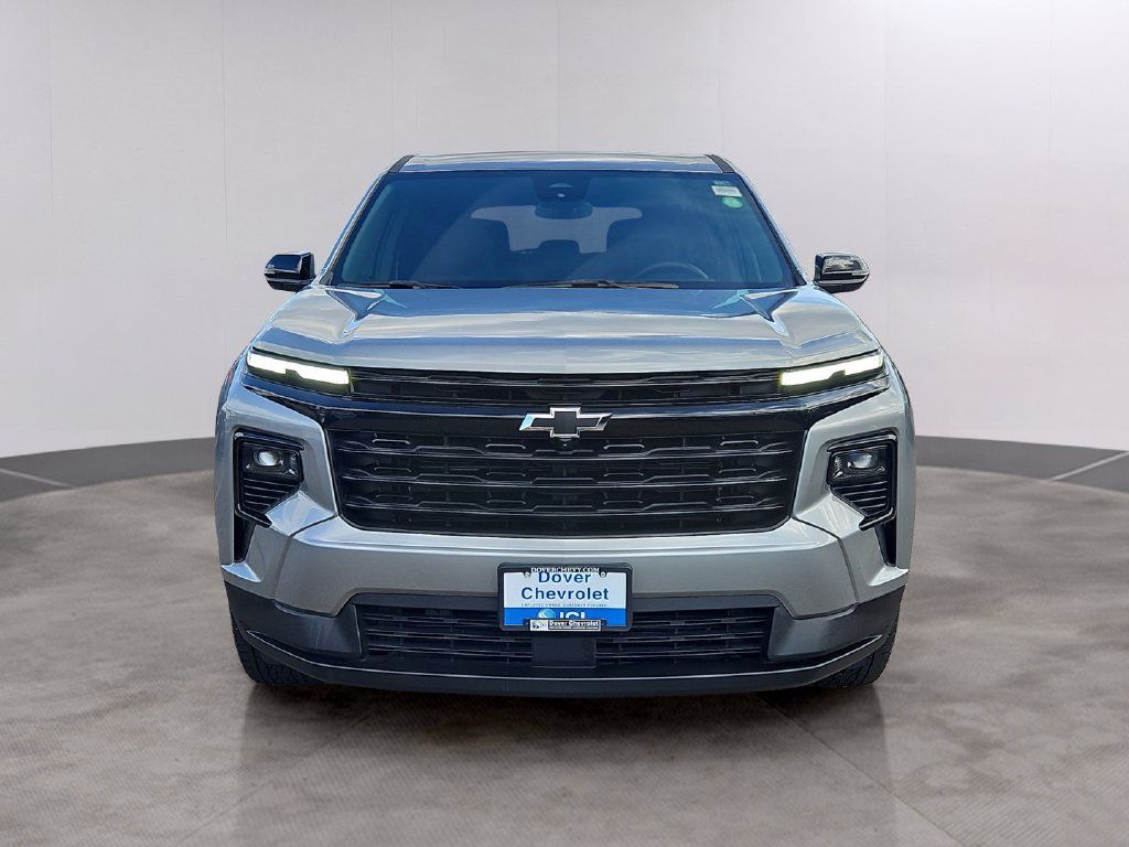 Used 2024 Chevrolet Traverse LS w/ Midnight/Sport Edition AWD/4WD image 2