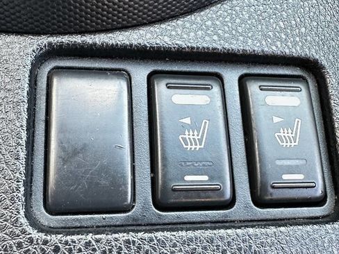 Used 2006 Nissan 350Z Touring w/ (N93) Cargo Convenience Pkg image 18