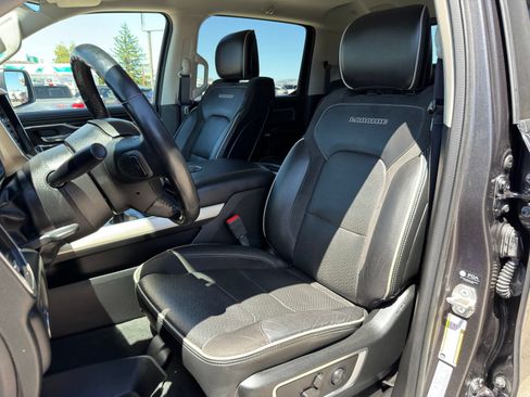 Used 2022 RAM 1500 Laramie AWD/4WD image 14