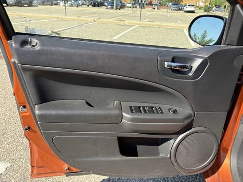 Used 2011 Dodge Caliber Mainstreet FWD image 34