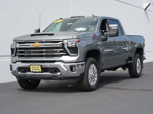 Certified 2025 Chevrolet Silverado 3500 LTZ w/ LTZ Plus Package AWD/4WD image 7