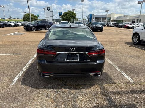 Used 2022 Lexus LS 500 w/ Interior Upgrade Package RWD image 6