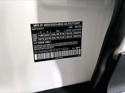 Used 2023 Mercedes-Benz GLB 250 4MATIC image 30