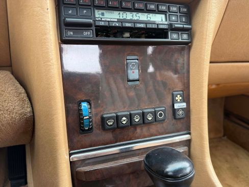 Used 1988 Mercedes-Benz 560 SL image 20
