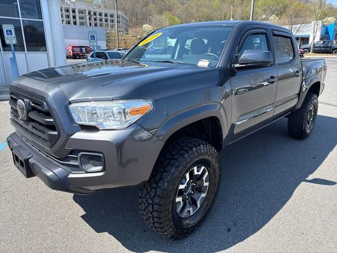 Used 2019 Toyota Tacoma SR w/ SR Convenience Package AWD/4WD image 10