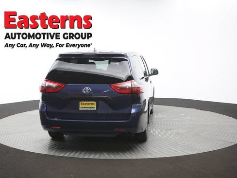 Used 2020 Toyota Sienna L FWD image 39