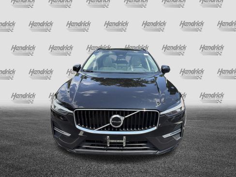 Certified 2023 Volvo XC60 B5 Core w/ Climate Package AWD/4WD image 3