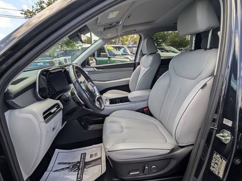 Used 2024 Hyundai Palisade SEL FWD image 9