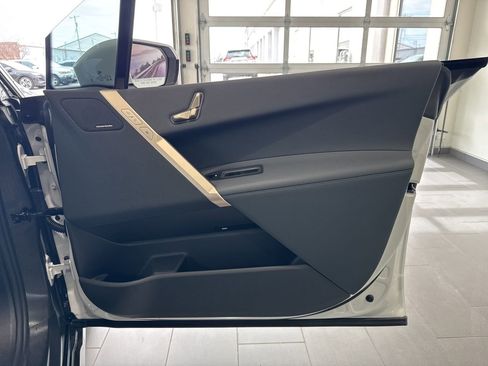 New 2026 BMW iX xDrive60 image 56