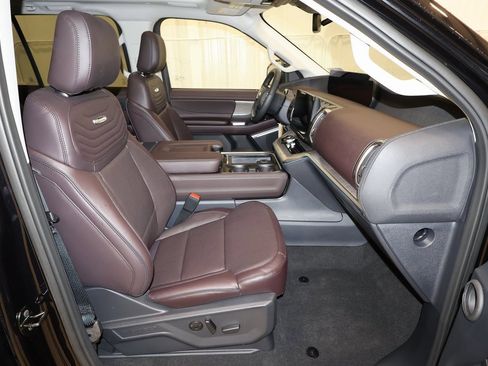 New 2025 Ford Expedition Max Platinum w/ Platinum Ultimate Package image 18