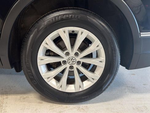 Used 2018 Volkswagen Tiguan SE image 24