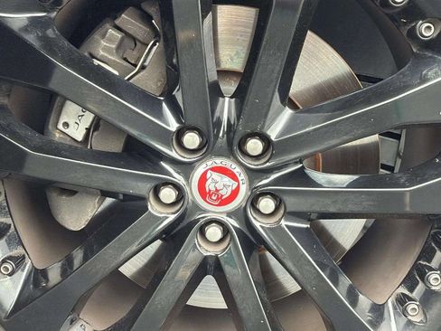 Used 2019 Jaguar F-TYPE Coupe image 35