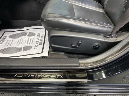 Used 2018 Dodge Charger GT image 13