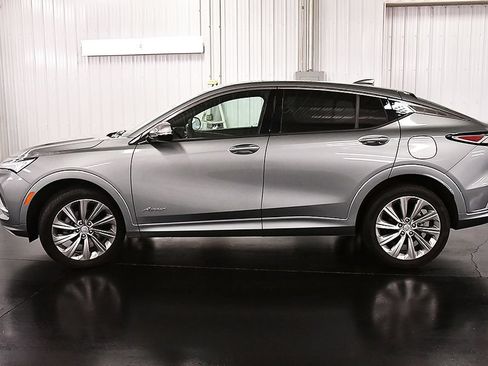 Used 2025 Buick Envista Preferred FWD image 4