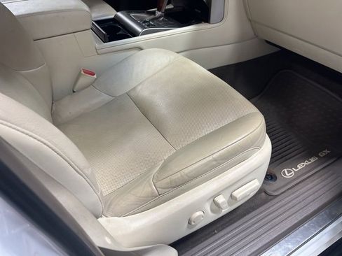 Used 2016 Lexus GX 460 image 25