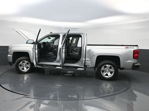 Used 2018 Chevrolet Silverado 1500 LT w/ All Star Edition image 33