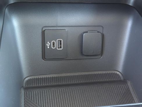 New 2026 Ford Explorer Active RWD image 16
