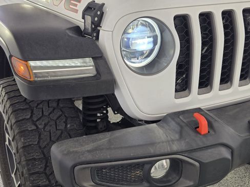 Used 2021 Jeep Gladiator Mojave AWD/4WD image 10