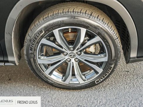 Used 2021 Lexus RX 350L Premium w/ Premium Package image 9