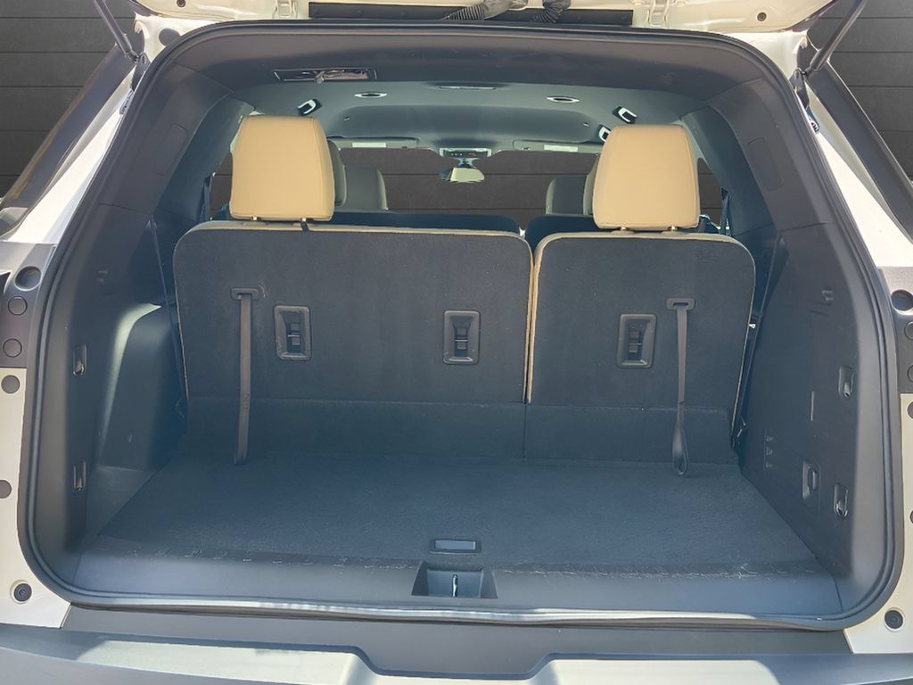 Used 2022 Chevrolet Traverse LS AWD/4WD image 25