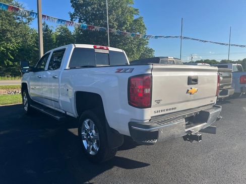 Used 2018 Chevrolet Silverado 2500 LTZ w/ Duramax Plus Package AWD/4WD image 4