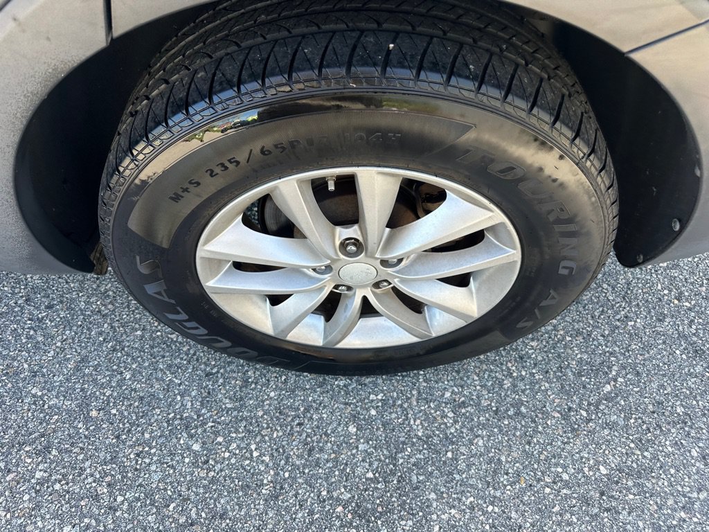 Used 2017 Kia Sorento AWD image 9