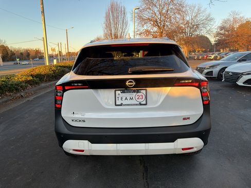 Certified 2025 Nissan Kicks SR image 6