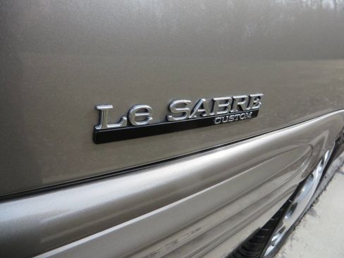 Used 2000 Buick Le Sabre Custom w/ Premium Opt Pkg image 17