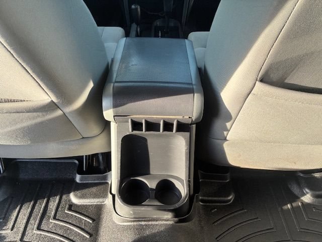 Used 2010 Jeep Wrangler Unlimited Sahara w/ Dual Top Group AWD/4WD image 19