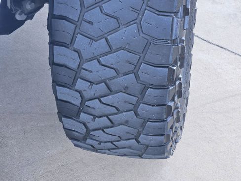 Used 2022 Ford F350 Lariat w/ Chrome Package image 13