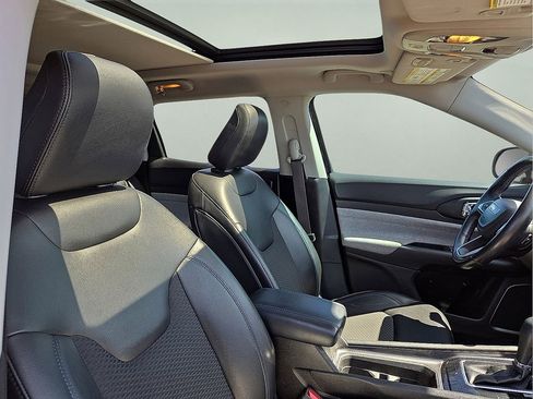 Used 2022 Jeep Compass Latitude w/ Sun and Sound Group image 14