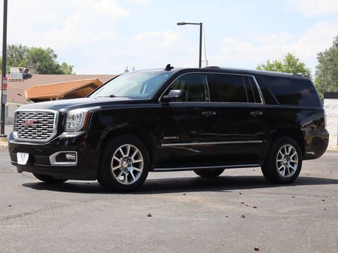 Used 2018 GMC Yukon XL Denali w/ Open Road Package AWD/4WD image 11