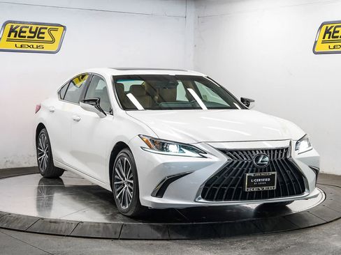 Used 2025 Lexus ES 300h w/ Premium Package FWD image 5