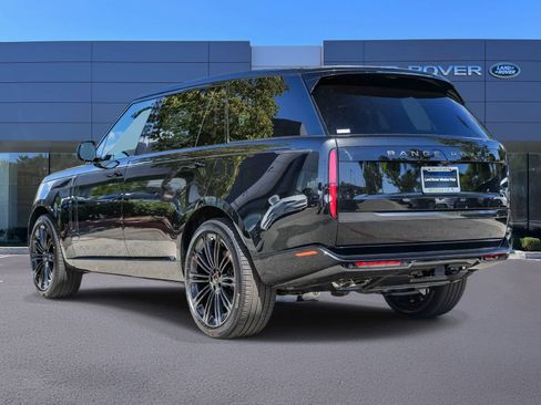 New 2026 Land Rover Range Rover Long Wheelbase SE AWD/4WD image 6