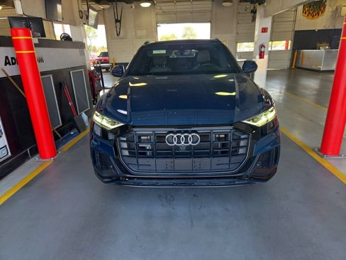 Used 2022 Audi Q8 Premium Plus AWD/4WD image 2