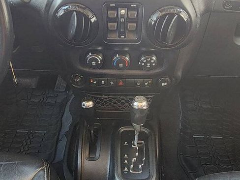 Used 2017 Jeep Wrangler Unlimited Sahara AWD/4WD image 13