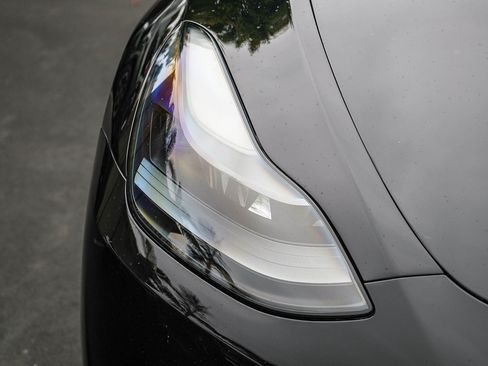 Used 2024 Tesla Model Y Long Range AWD/4WD image 8
