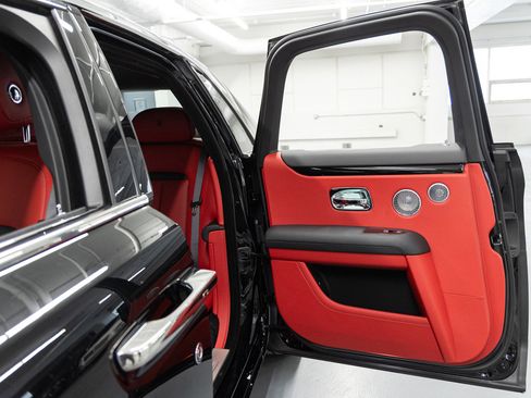 Used 2025 Rolls-Royce Ghost image 57