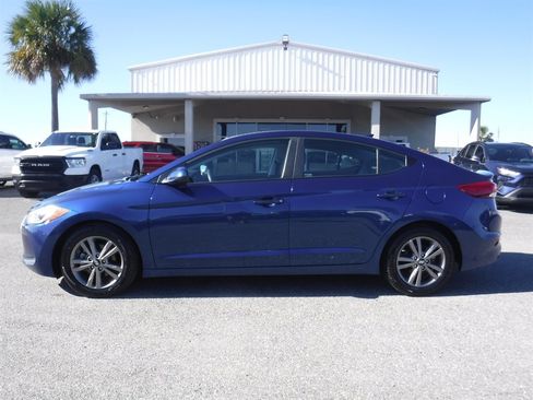 Used 2018 Hyundai Elantra SEL image 1
