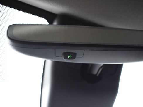 Used 2022 Toyota Corolla Cross XLE image 18