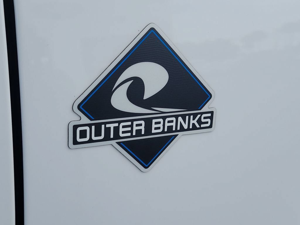 Used 2025 Ford Bronco Outer Banks AWD/4WD image 6
